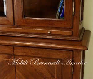 Removable classic style bookcase made of walnut wood with closed and glass doors